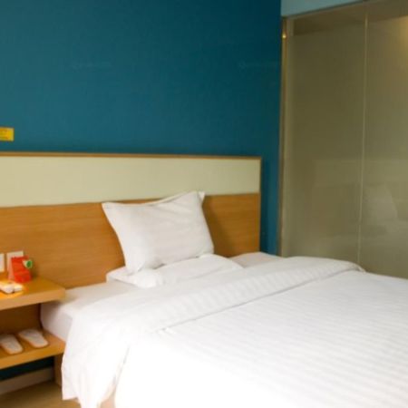 7 Days Inn Guangzhou Jiangnanxi Metro Branch Екстер'єр фото